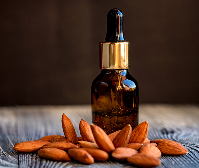 Prunus Amygdalus Dulcis Oil