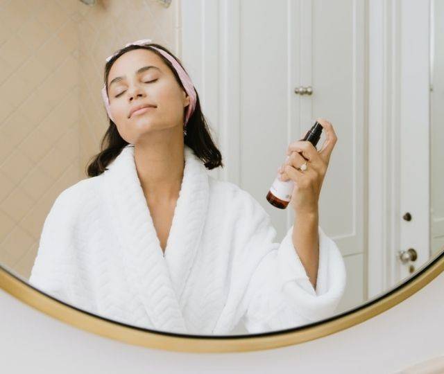 Pelle secca, disidratata e spenta? Seven skin method è la risposta